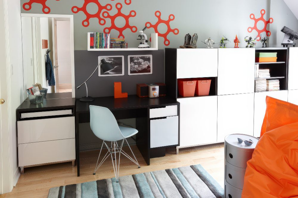 You can create quite interesting storage walls by mixing cabinets with doors and without them.