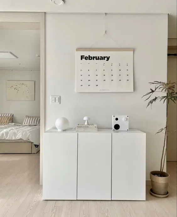 A white IKEA Metod cabinet with some decor is always a good idea for a modern or Scandinavian interior.