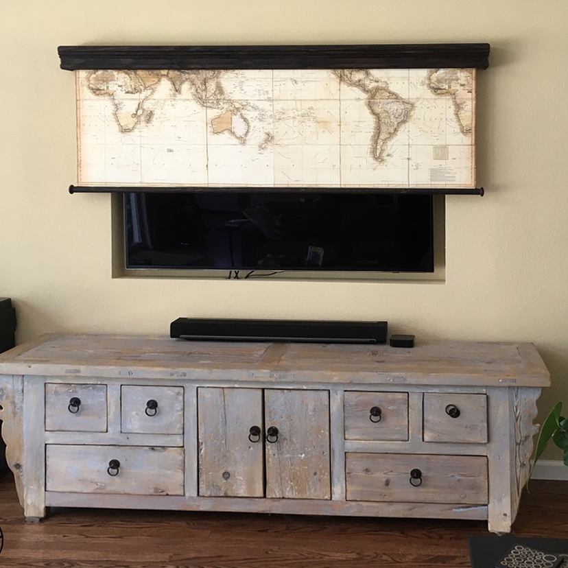 A vintage map that doubles as a TV cover? Genius! This one’s for the travel lovers who want their screens to vanish in style.

(@zmaps.adventures).