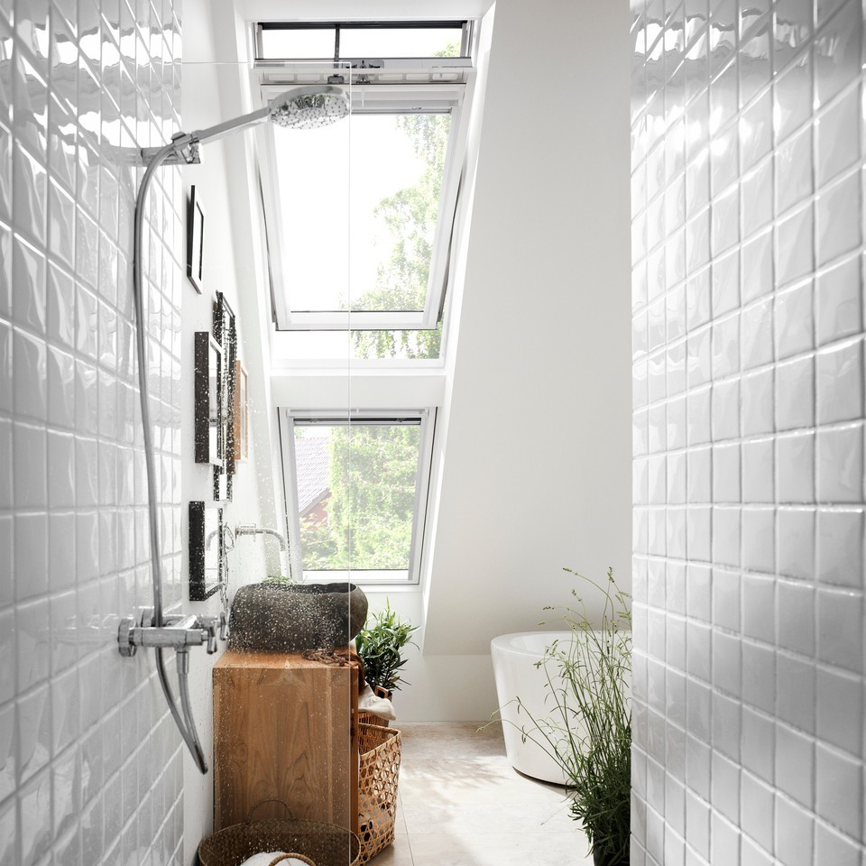 Bright attic oasis – A clever use of skylight windows above this attic shower turns it into a lush retreat. Light bounces beautifully off the glossy white tiles and indoor plants.
(@roofgiant).